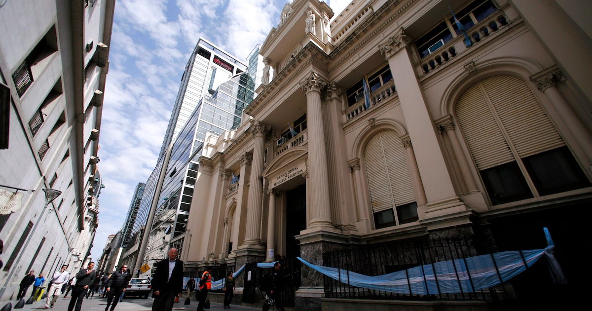 Argentina: el Banco Central compra casi USD 1.000 millones en octubre