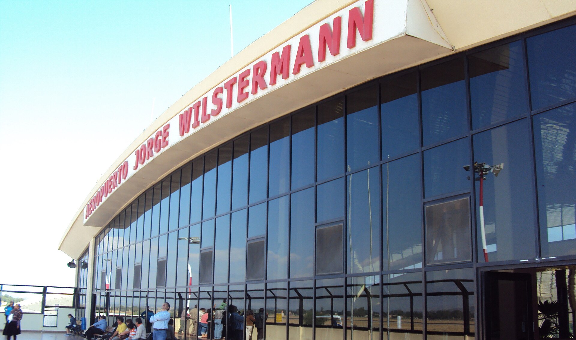 Bolivia suspende vuelos en el aeropuerto de Cochabamba del 17 al 19 de noviembre