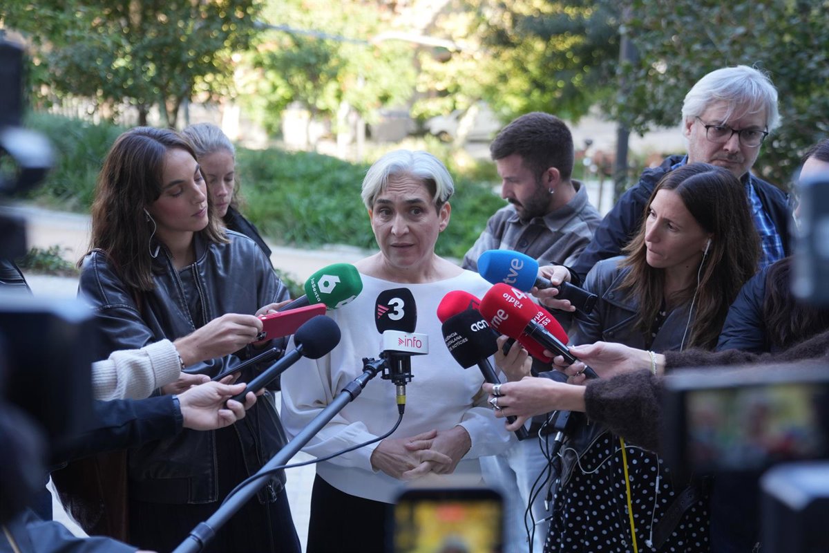 Colau pide la dimisión de Óscar Puente tras el accidente de Urda