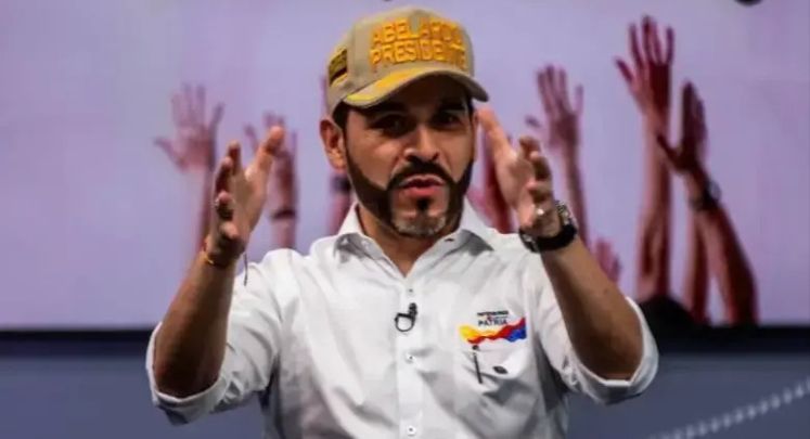 Colombia: De la Espriella firma decreto que regula la protesta social