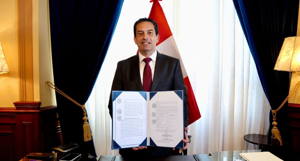 Perú: Congreso firma ley que faculta al Ejecutivo a legislar sobre seguridad