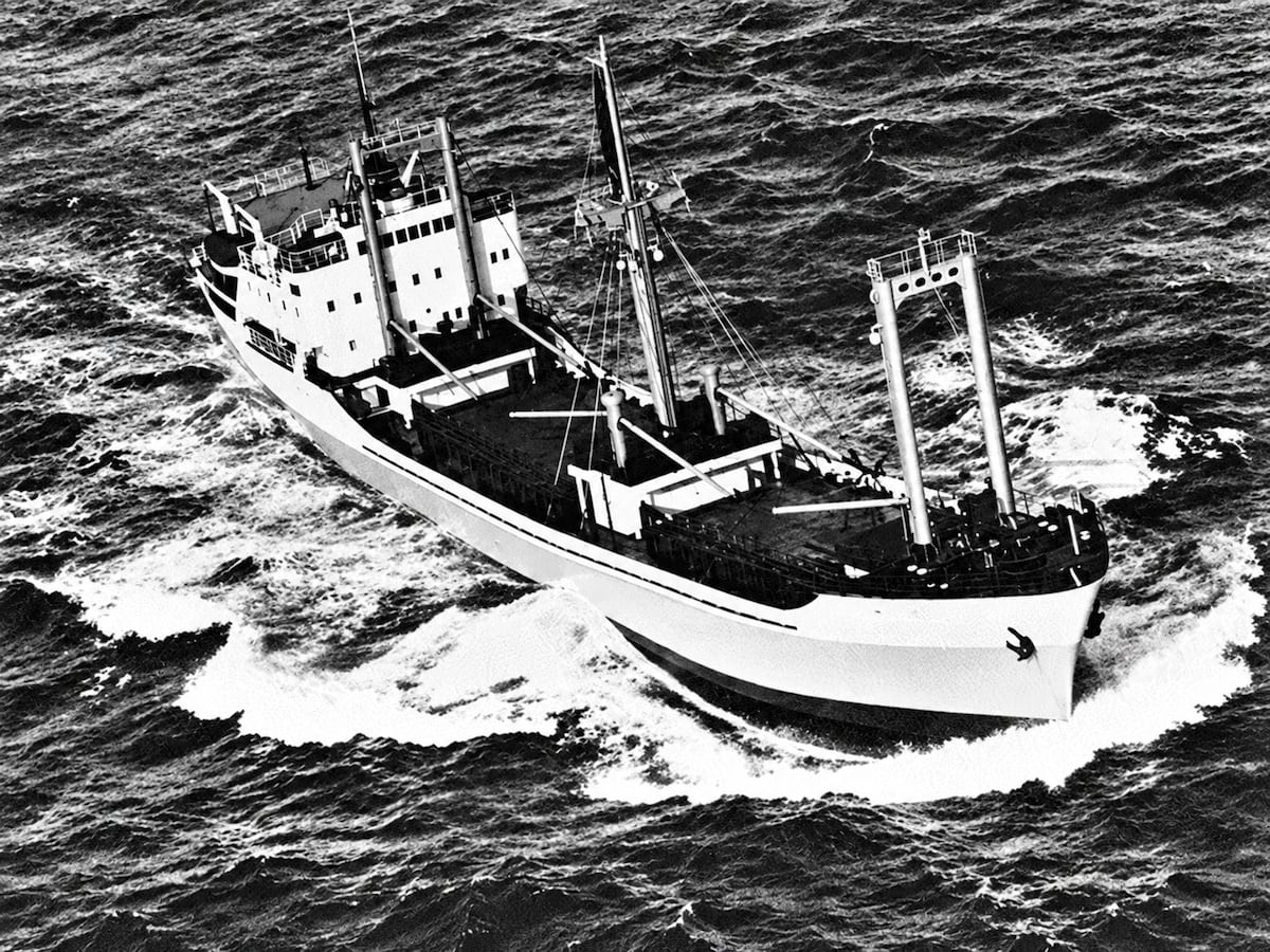 Siete tripulantes cubanos desertaron en las esclusas de Gatún en 1960