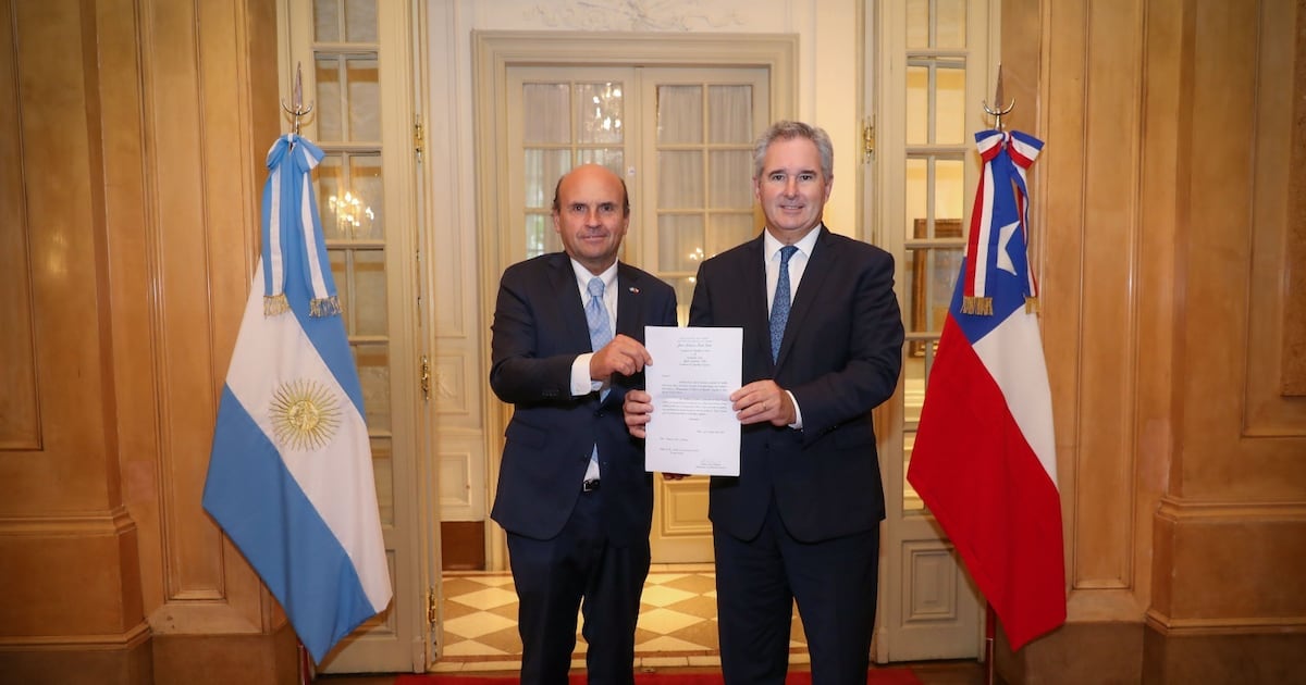 Diputados argentinos piden citar al embajador de Chile por ruta a Malvinas