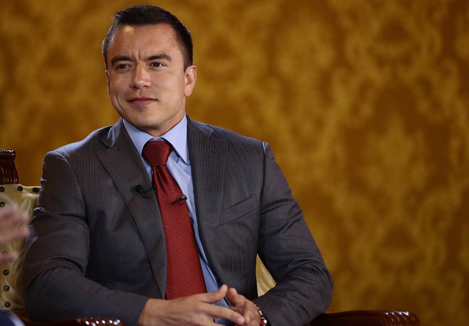 Ecuador permitirá pagar sueldos de salud, educación y justicia con préstamos en 2027