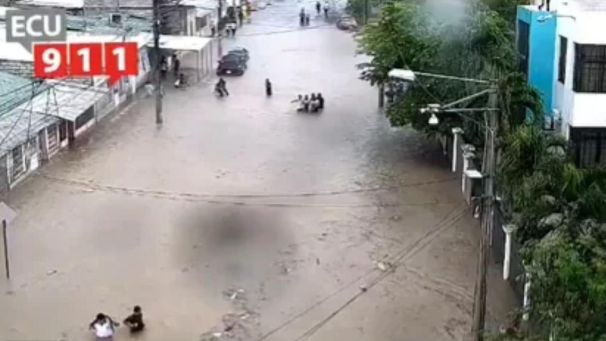 Ecuador suspende clases presenciales en Guayaquil y otros tres cantones por lluvias