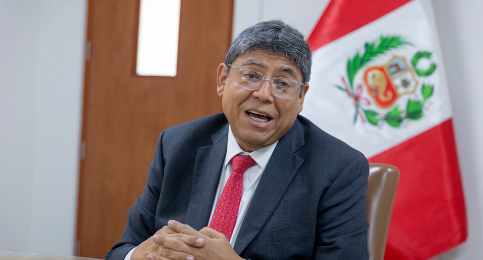 Perú: Elmer Cuba descarta subir impuestos como el IGV o el impuesto a la renta