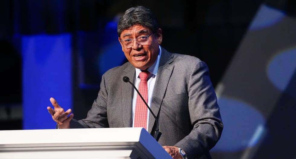 Elmer Cuba anuncia una política fiscal contracíclica en Perú