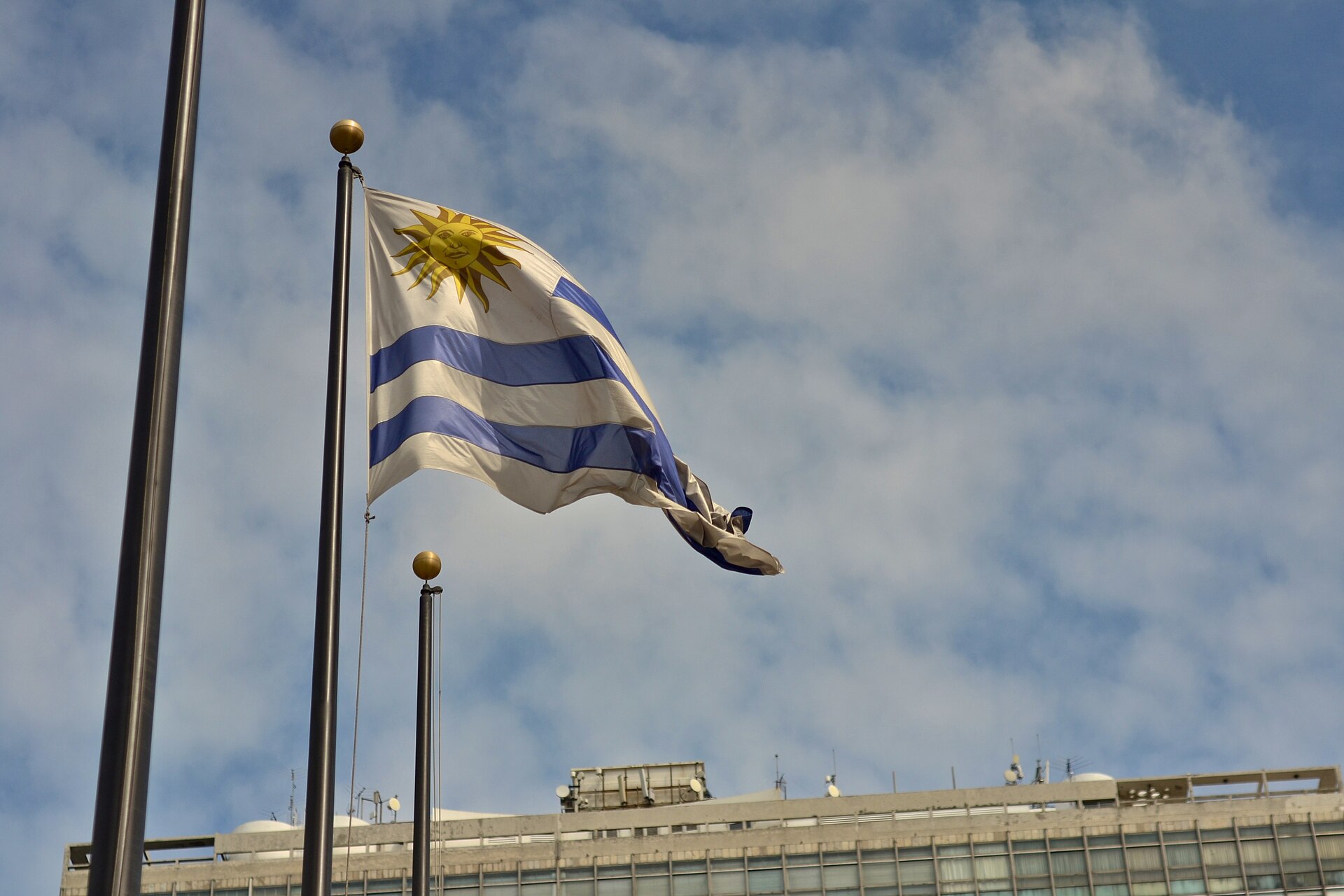 Uruguay: Farmashop recibe aval del BCU para cotizar en bolsa