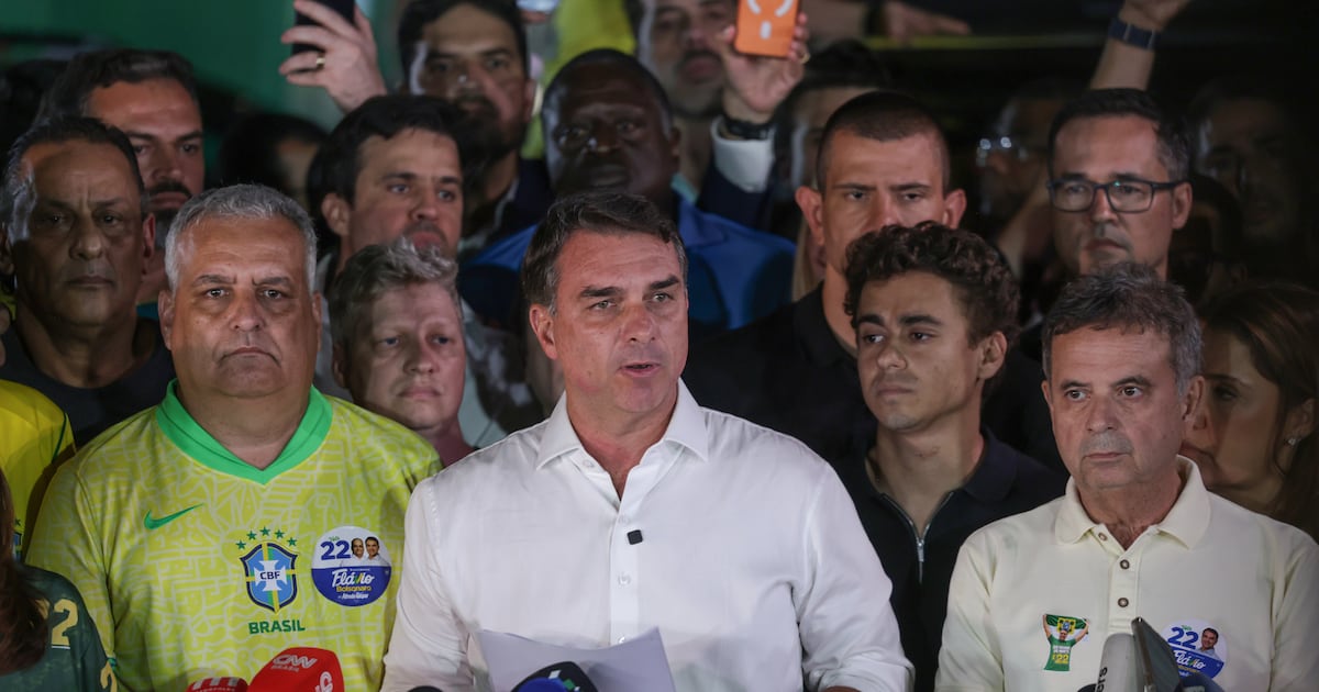 Flávio Bolsonaro viaja a Estados Unidos pese a prohibición judicial en Brasil