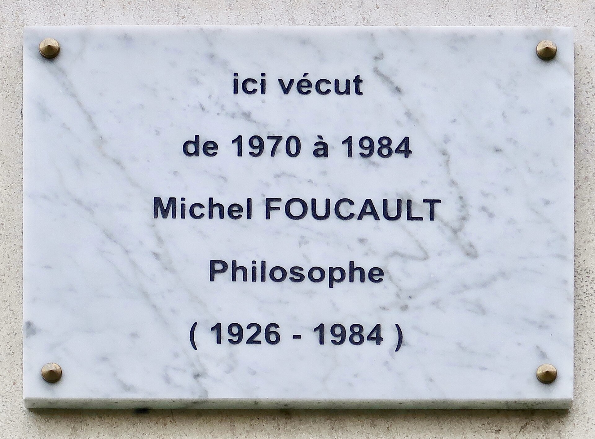 Foucault y la IA: a 100 años de su nacimiento, su obra sobre el control digital