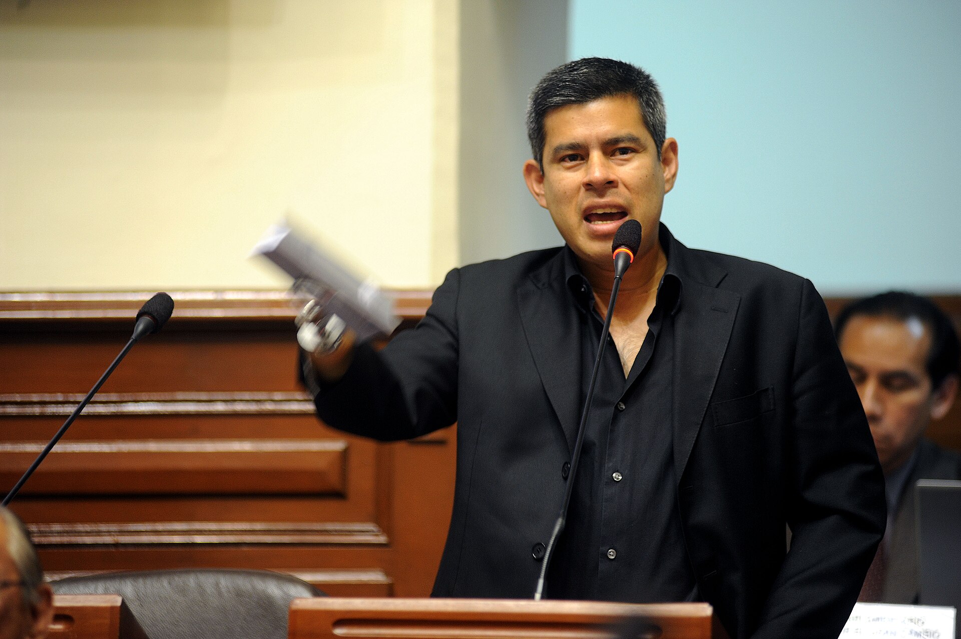 Galarreta pide facultades de inteligencia y bandas criminales hostiles