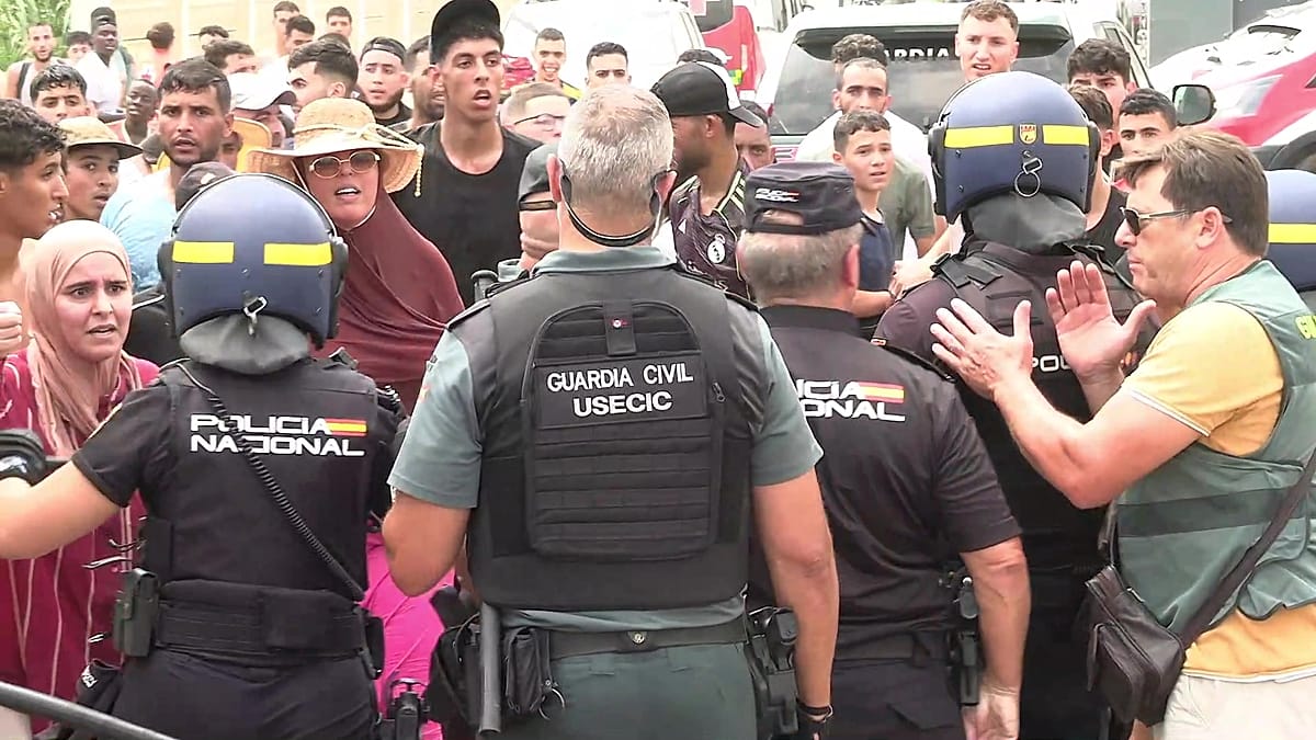 Guardia Civil y Policía Nacional discrepan en Ceuta antes de abrir la cancela