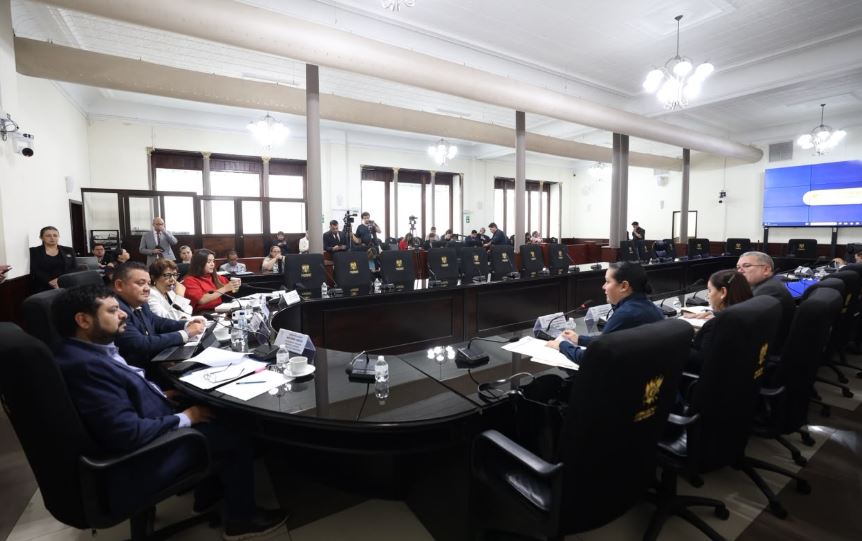 Guatemala: Comisión de Finanzas prevé dictamen del presupuesto 2027 antes del 10 de noviembre