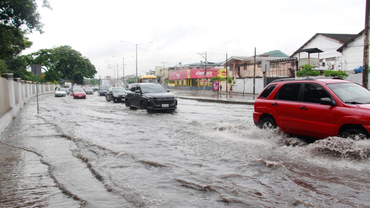Guayaquil registra 216,2 mm de lluvia y uno de sus octubres más lluviosos