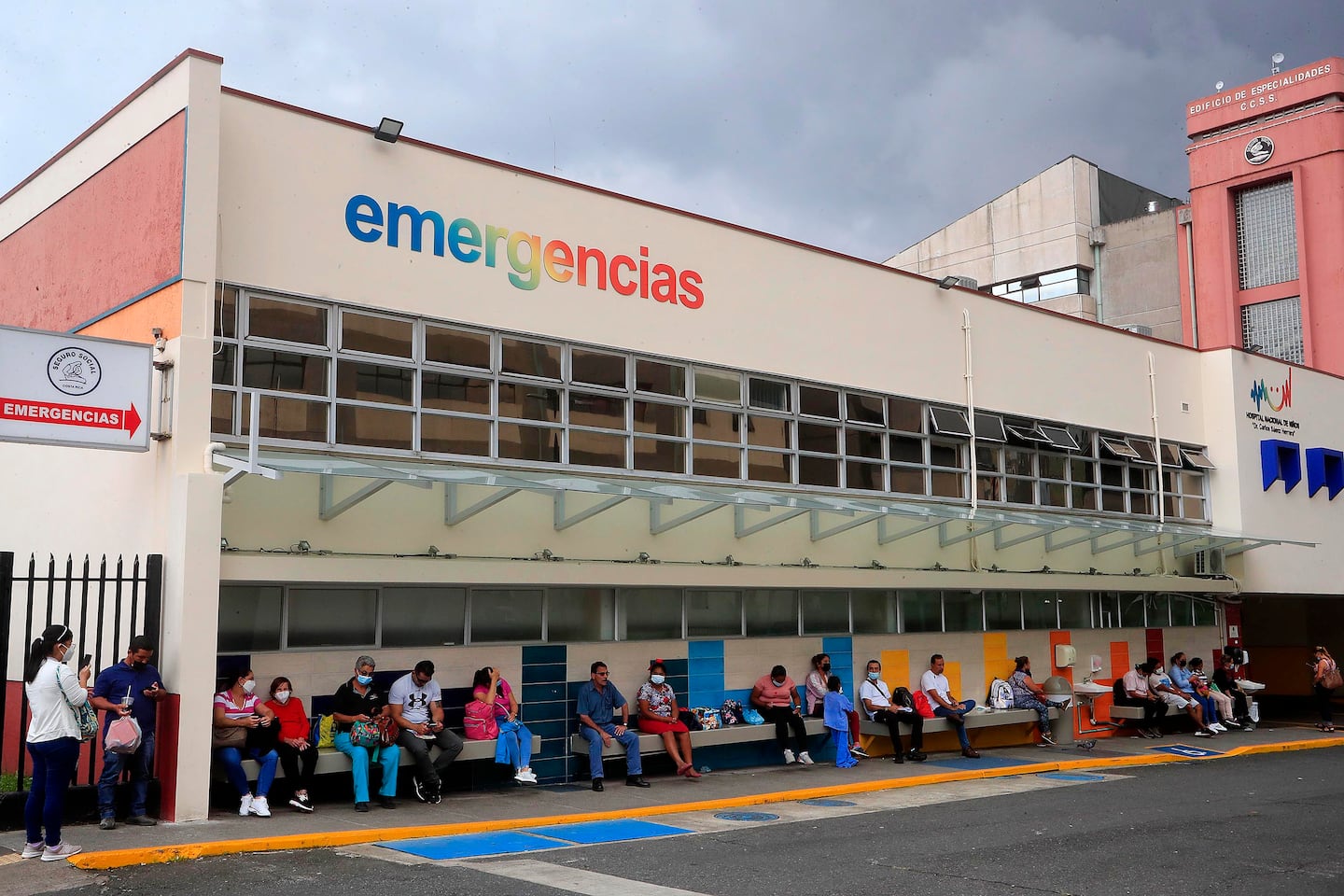 Costa Rica: cuidados intensivos del Hospital Nacional de Niños llegan al 100%
