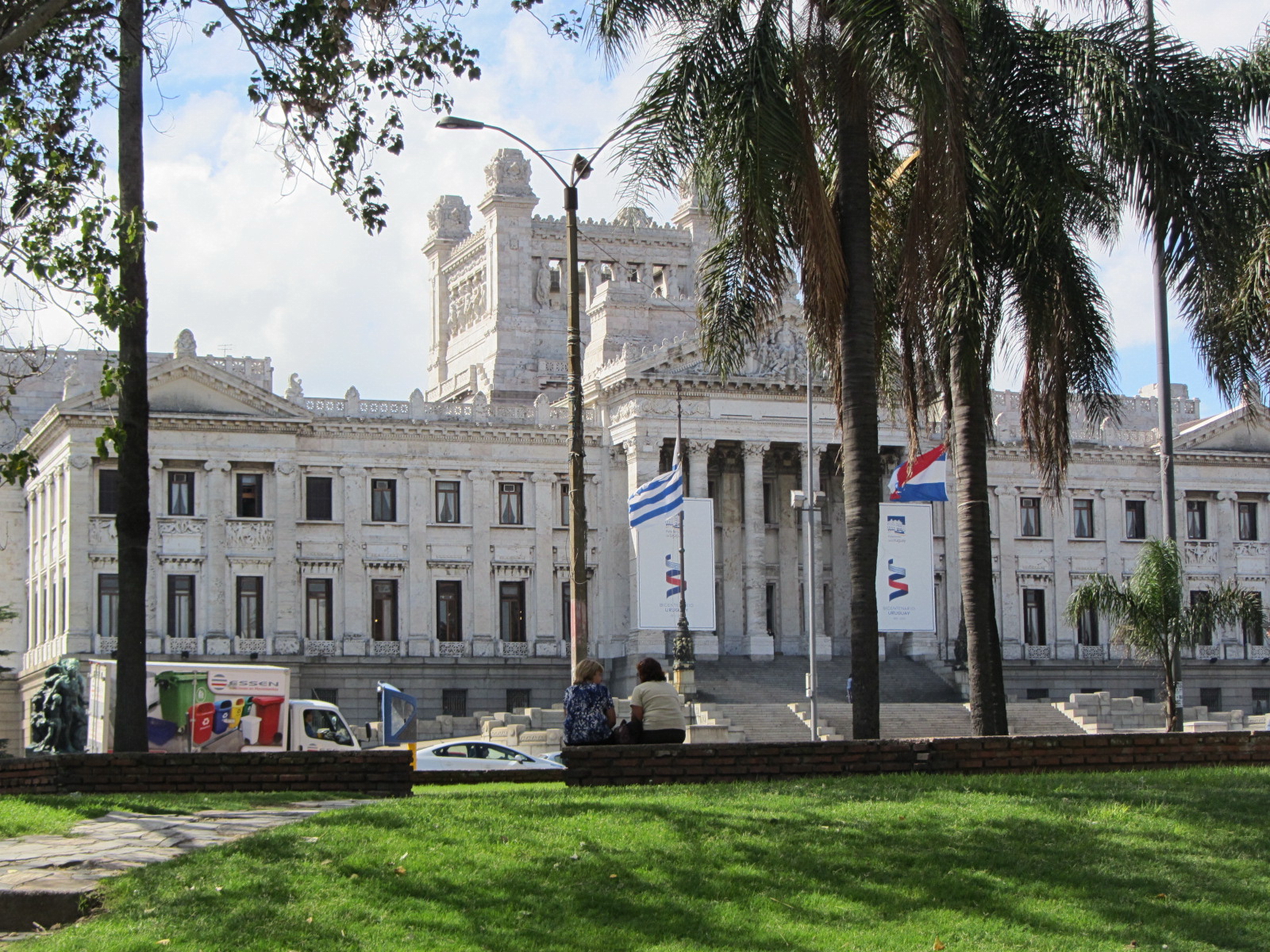 Intendentes uruguayos rechazan propuesta de reducir departamentos