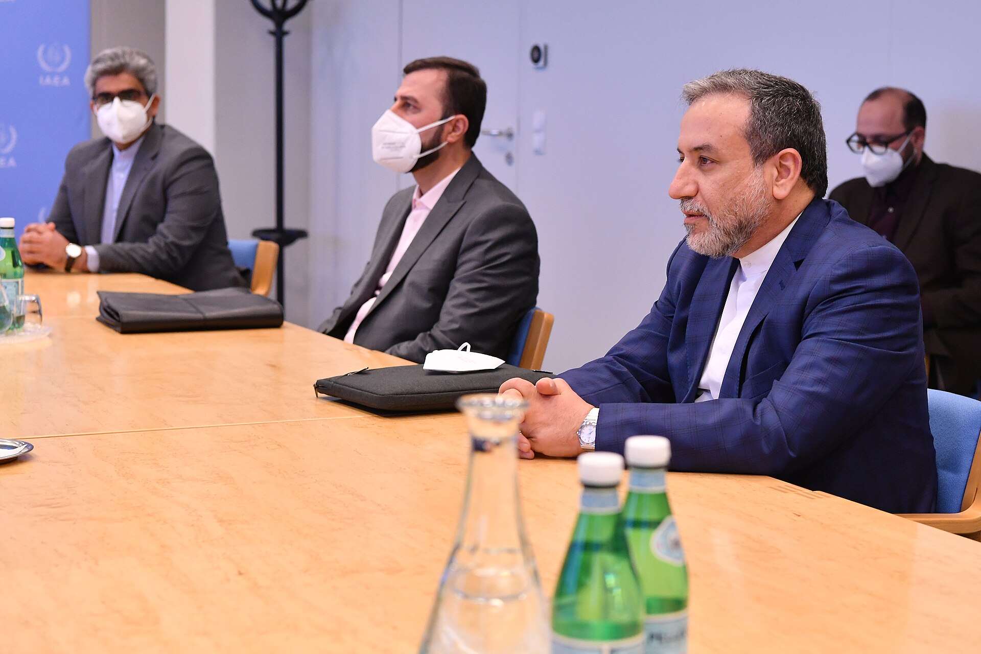Irán ofrece facilitar el diálogo entre Arabia Saudí y los hutíes