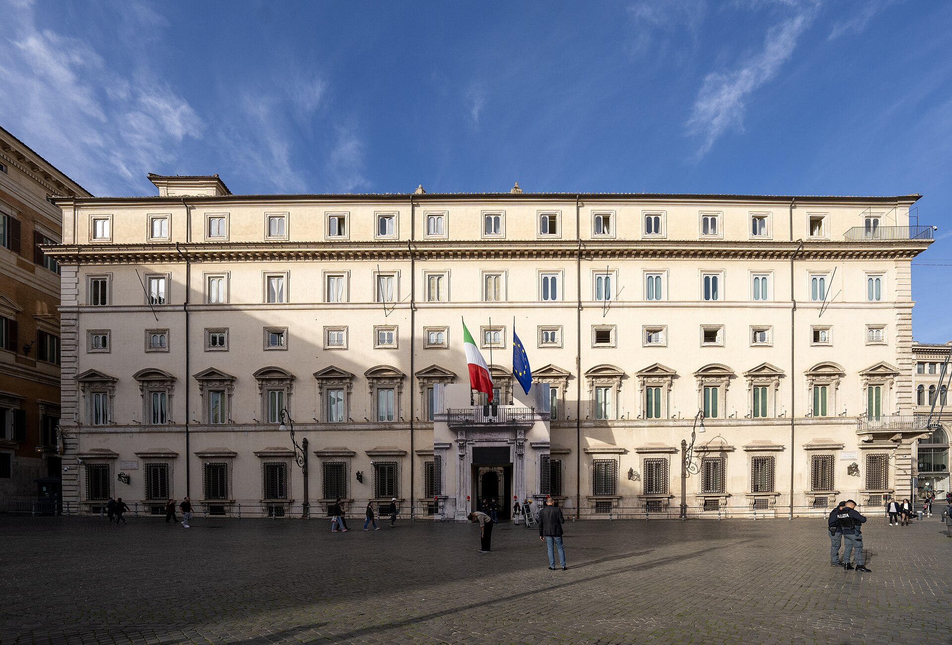 Italia aprueba detención preventiva para menores y delito de violencia en protestas