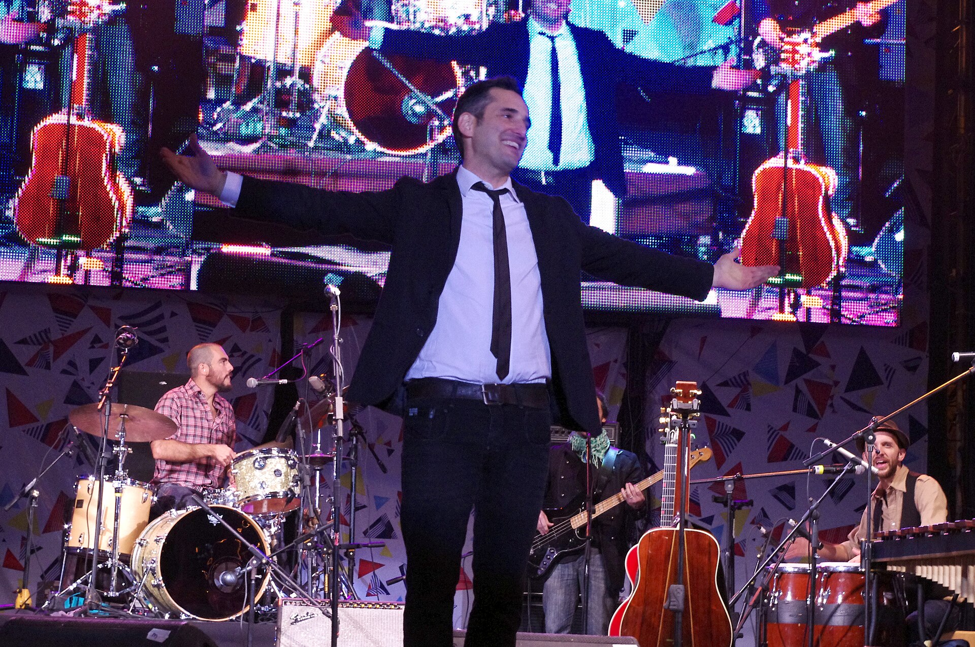 Jorge Drexler dice que Bad Bunny llegó donde no llegó el Quijote