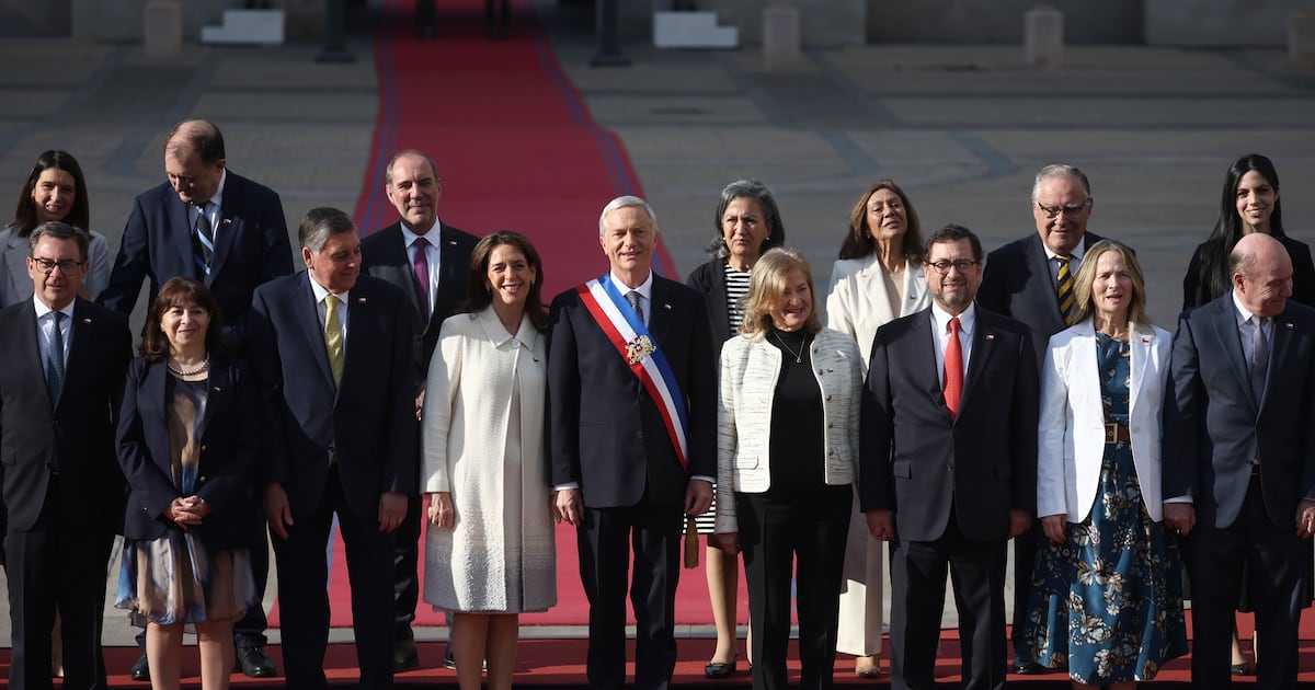 Kast descarta cambios en el gabinete y prepara ajustes para 2027
