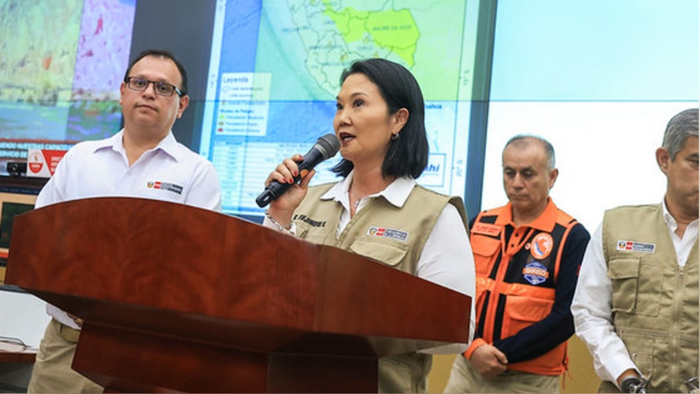 Keiko Fujimori advierte de un "meganiño" en Perú y anuncia albergues y puentes