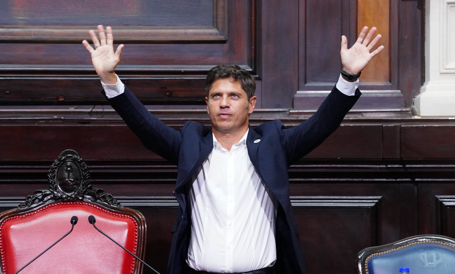 Kicillof critica a Milei por no felicitar a Lula tras elección en Brasil
