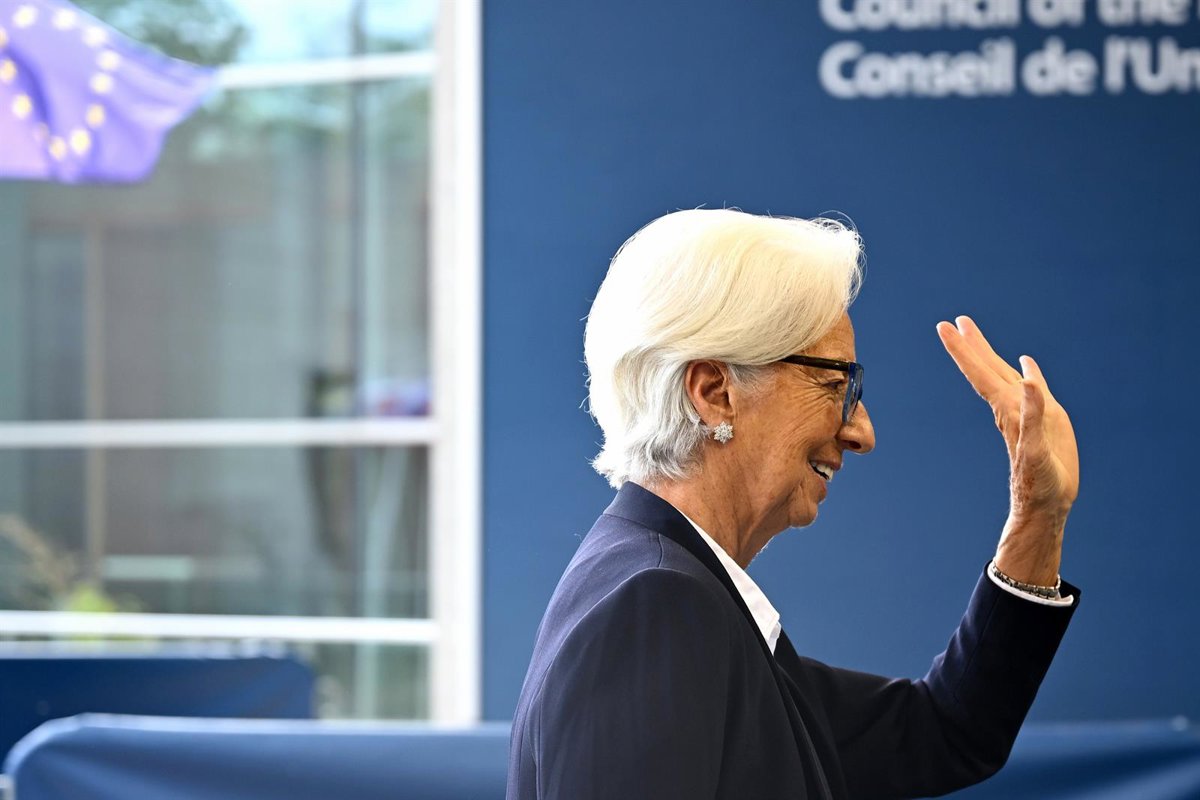 Lagarde dejará la presidencia del BCE el 7 de febrero de 2027