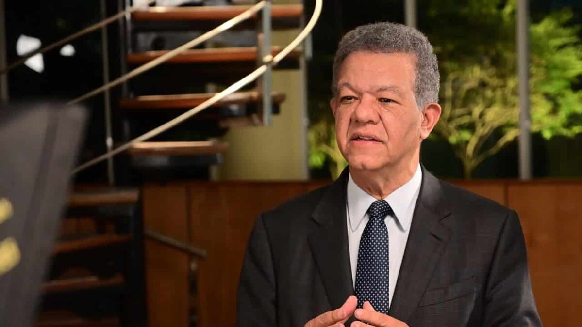 Leonel Fernández pide medidas preventivas por crisis en Haití
