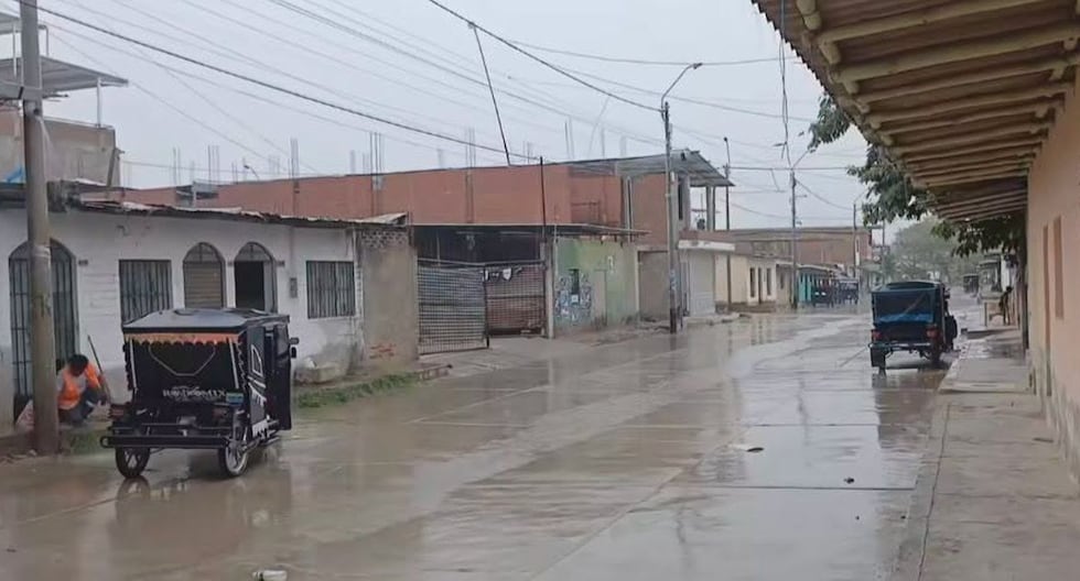 Lluvias intensas inundan Piura y el COEN sigue la alerta por El Niño