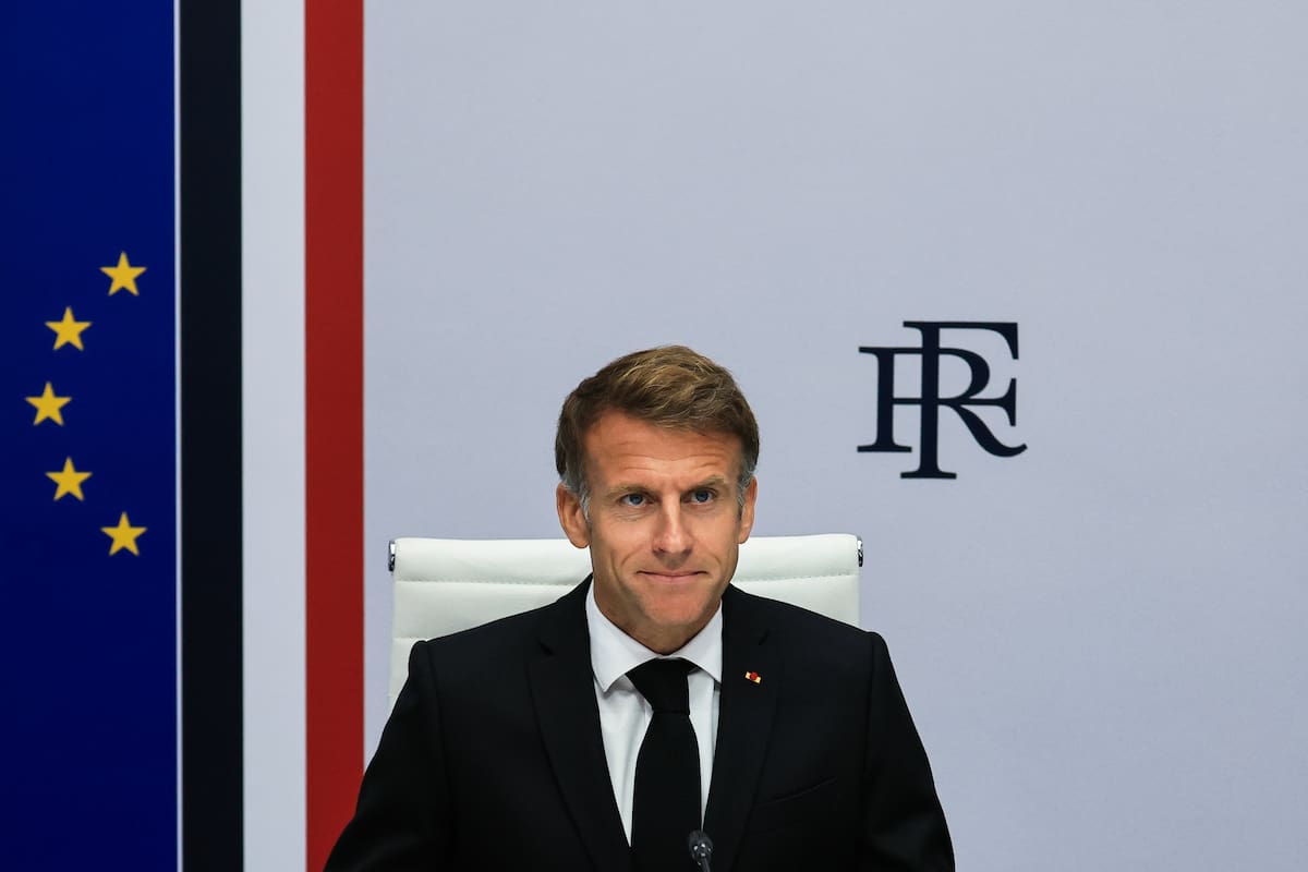 Macron condena los disturbios en Francia: casi 2400 detenidos