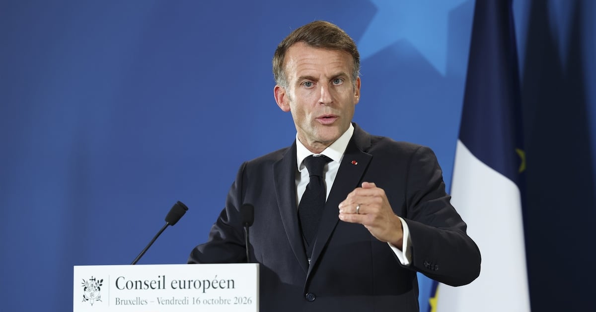 Macron promete medidas "contundentes" a los estudiantes de Francia