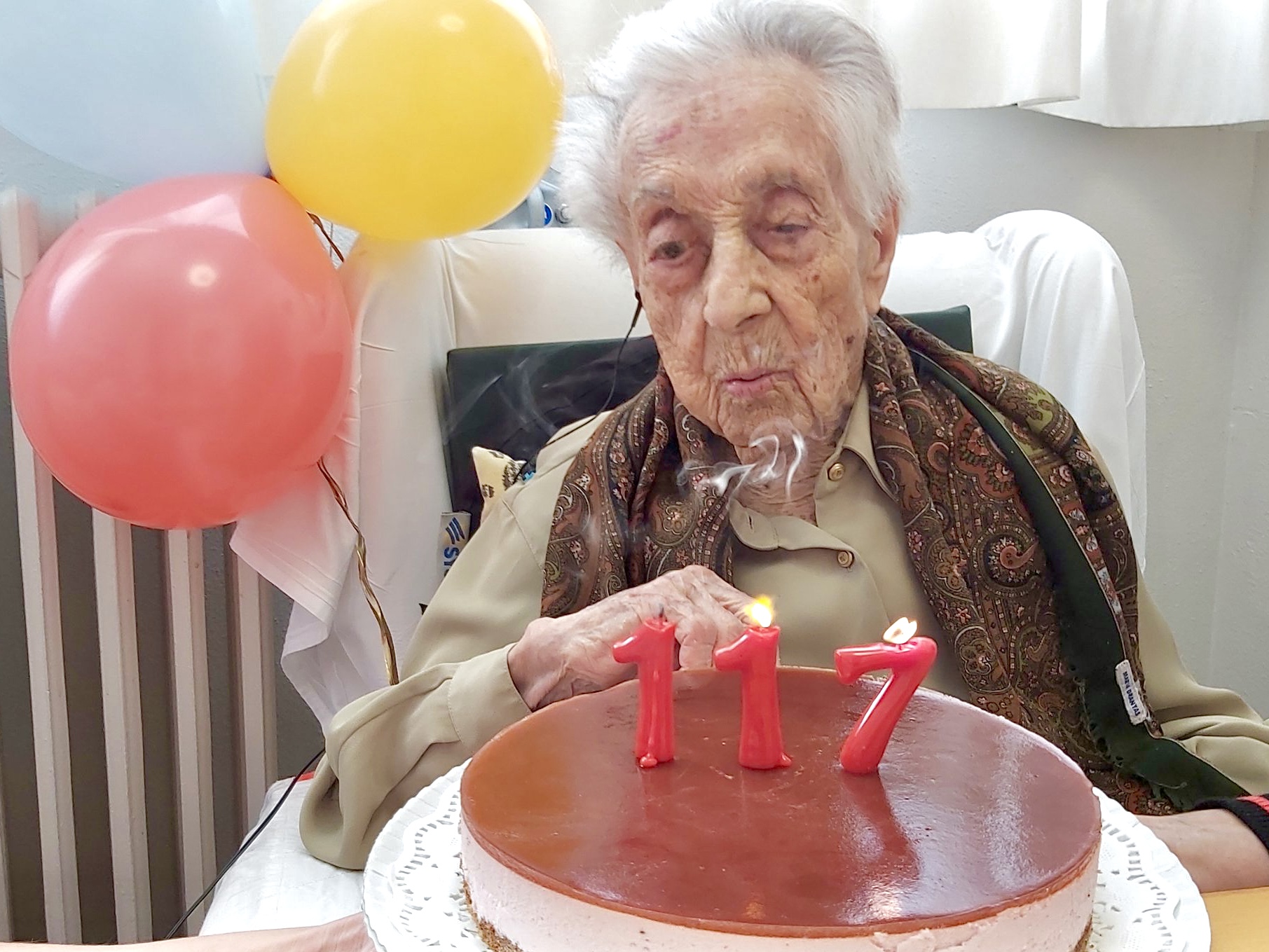 Científicos estudian los genes de Maria Branyas, supercentenaria de 117 años