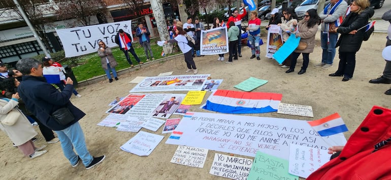 Migrantes paraguayos denuncian trabas al voto con la Ley 7443