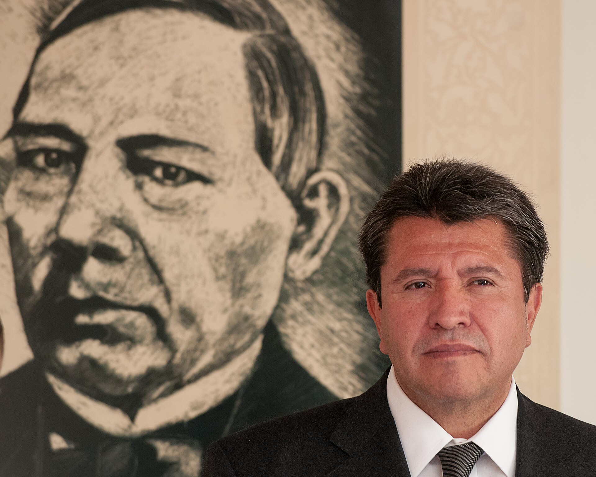 Monreal defiende otorgar facultades a Taddei en el INE de México