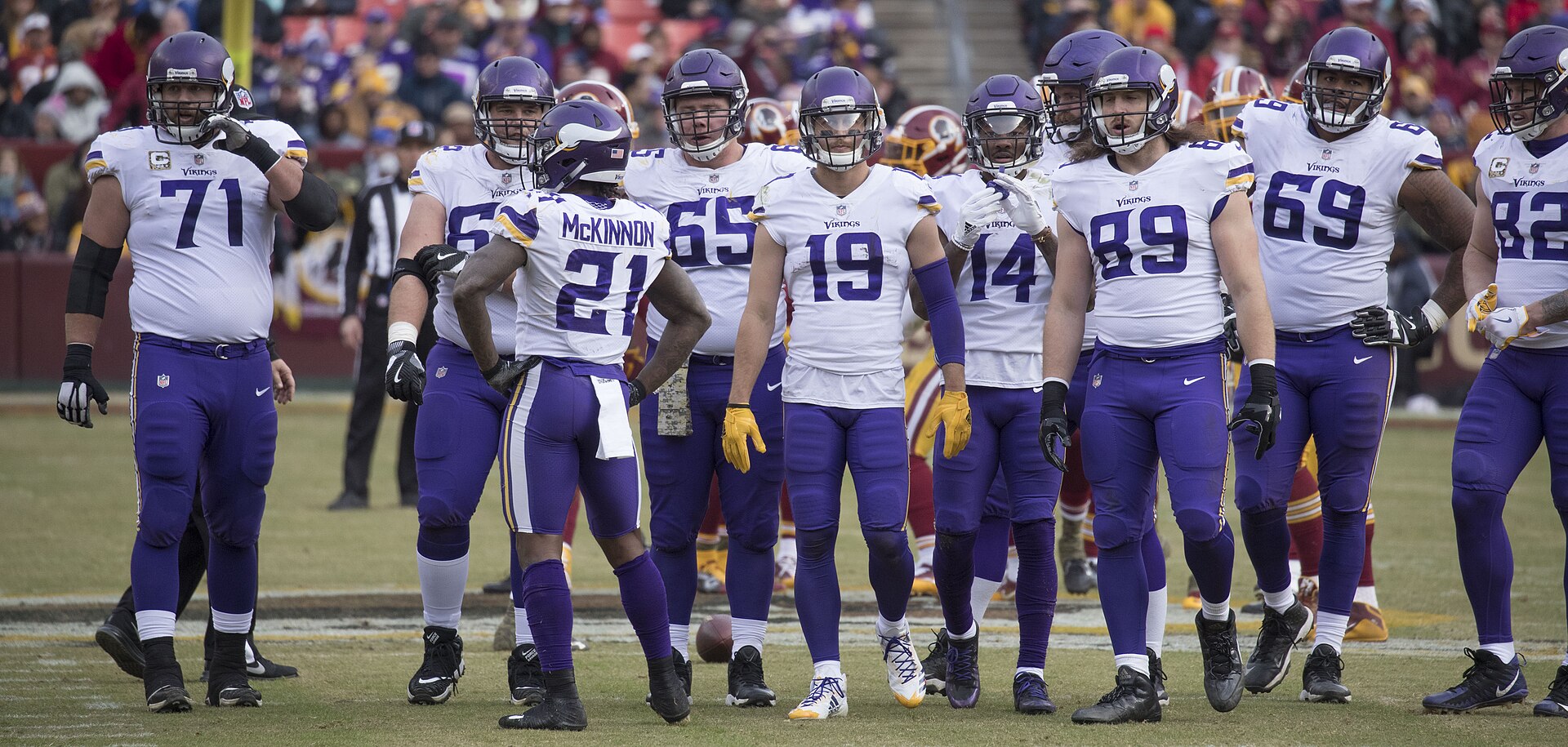 Vikings siguen invictos, Packers y Patriots golean y Steelers ganan