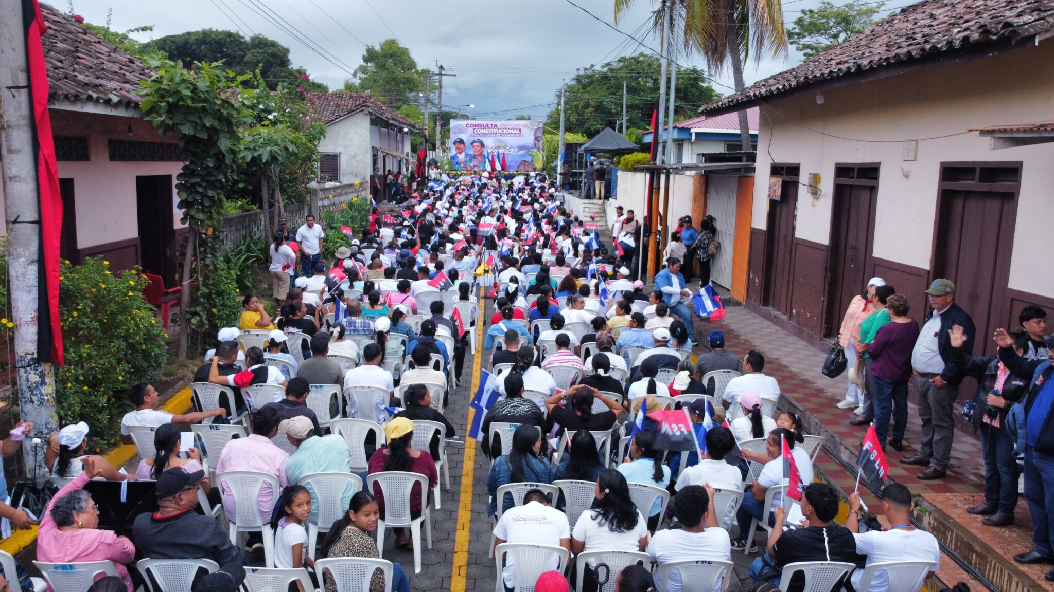 Nicaragua: funcionarios denuncian que los obligan a asistir a actos de consulta