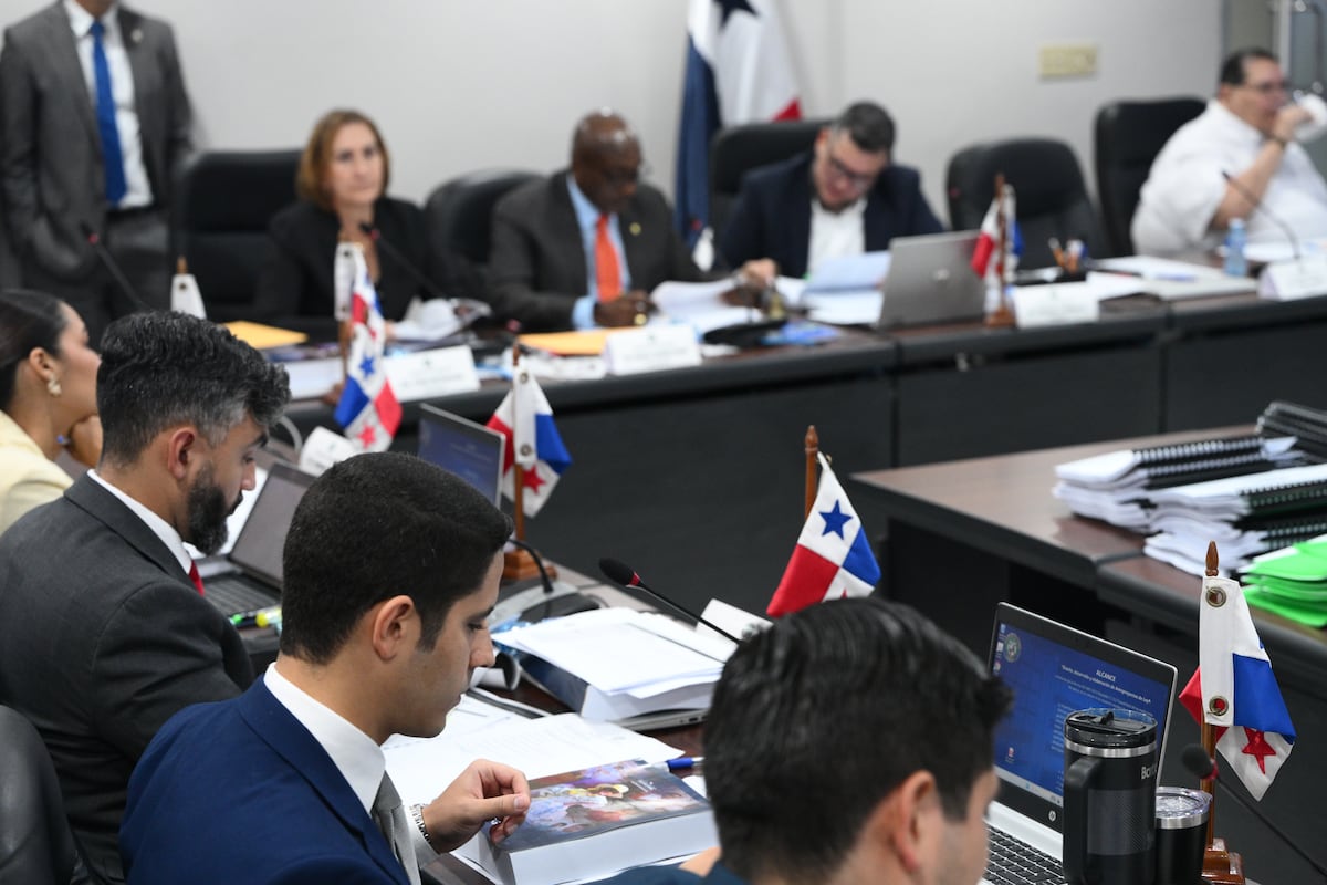 Panamá aprueba ajustes al presupuesto 2027 con más fondos para la Asamblea
