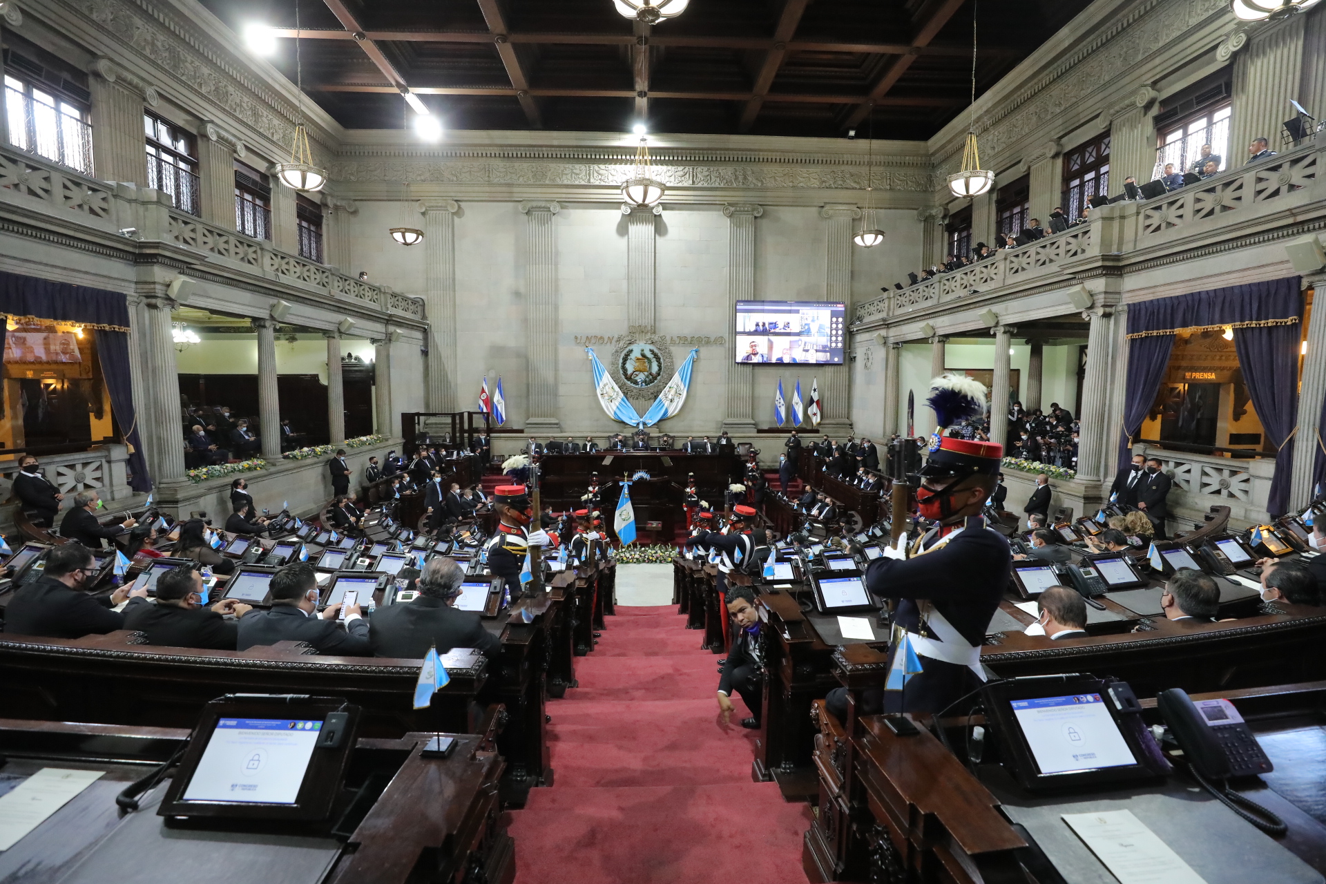 Analistas ven con pocas opciones las reformas constitucionales en Guatemala