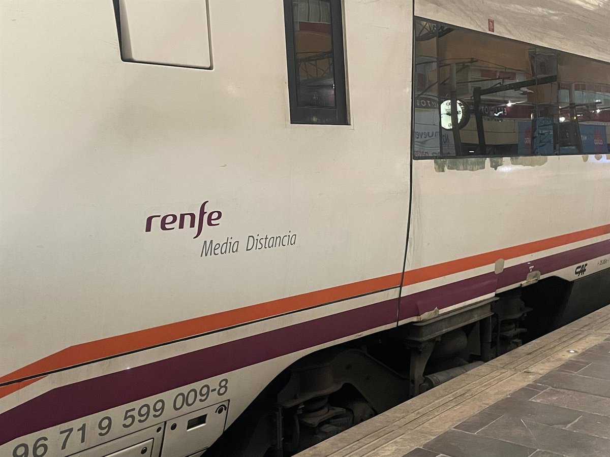 Renfe elimina el suplemento de bici y la reserva de asiento en Media Distancia