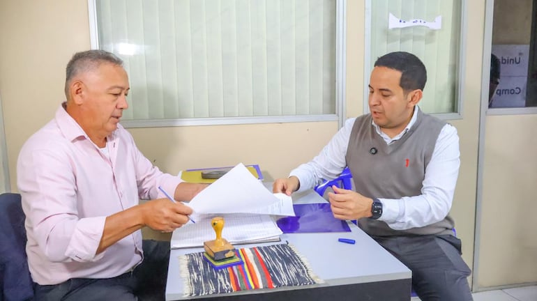 Ricardo Estigarribia pide al PLRA liderar la unidad opositora en Paraguay