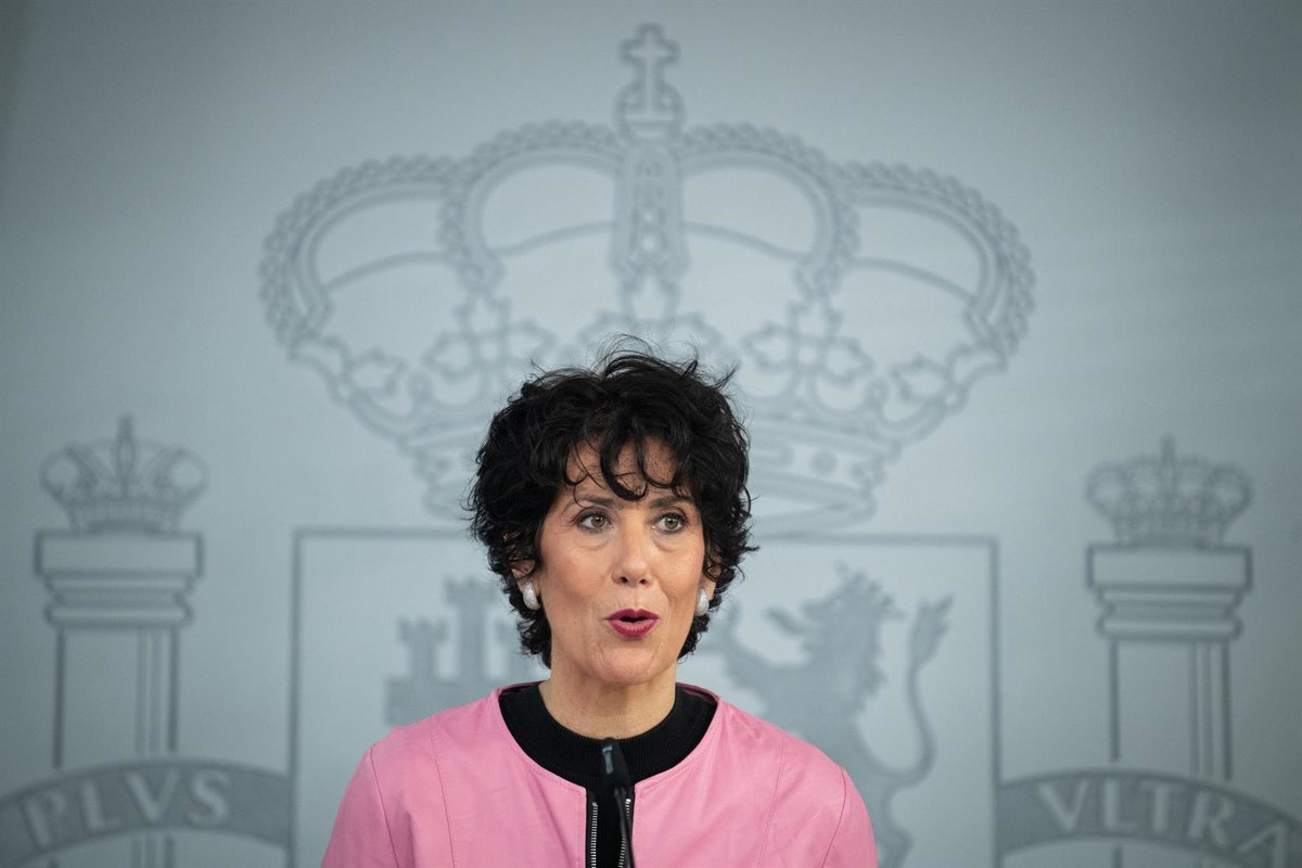 Saiz acusa a Feijóo de esconder privatización y recortes en pensiones