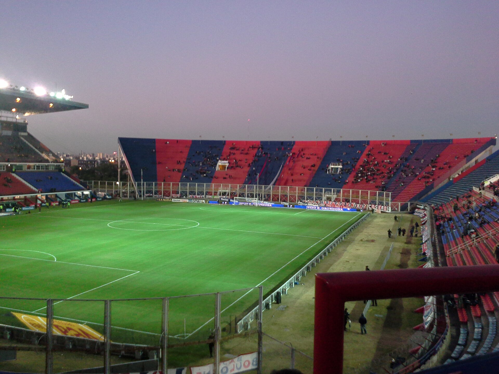 San Lorenzo recibe a Deportivo Riestra en el Nuevo Gasómetro