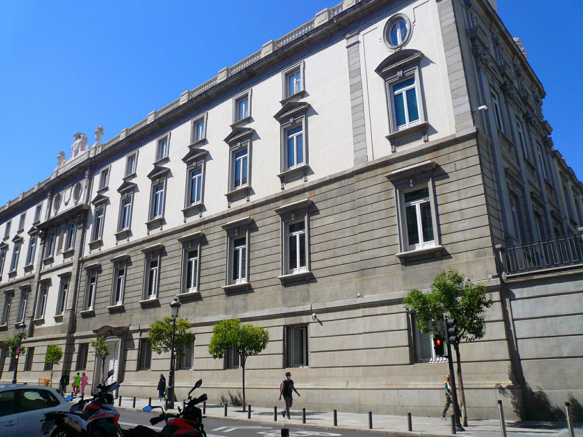 El Supremo permite compatibilizar el mínimo por hijos y la pensión de alimentos en España