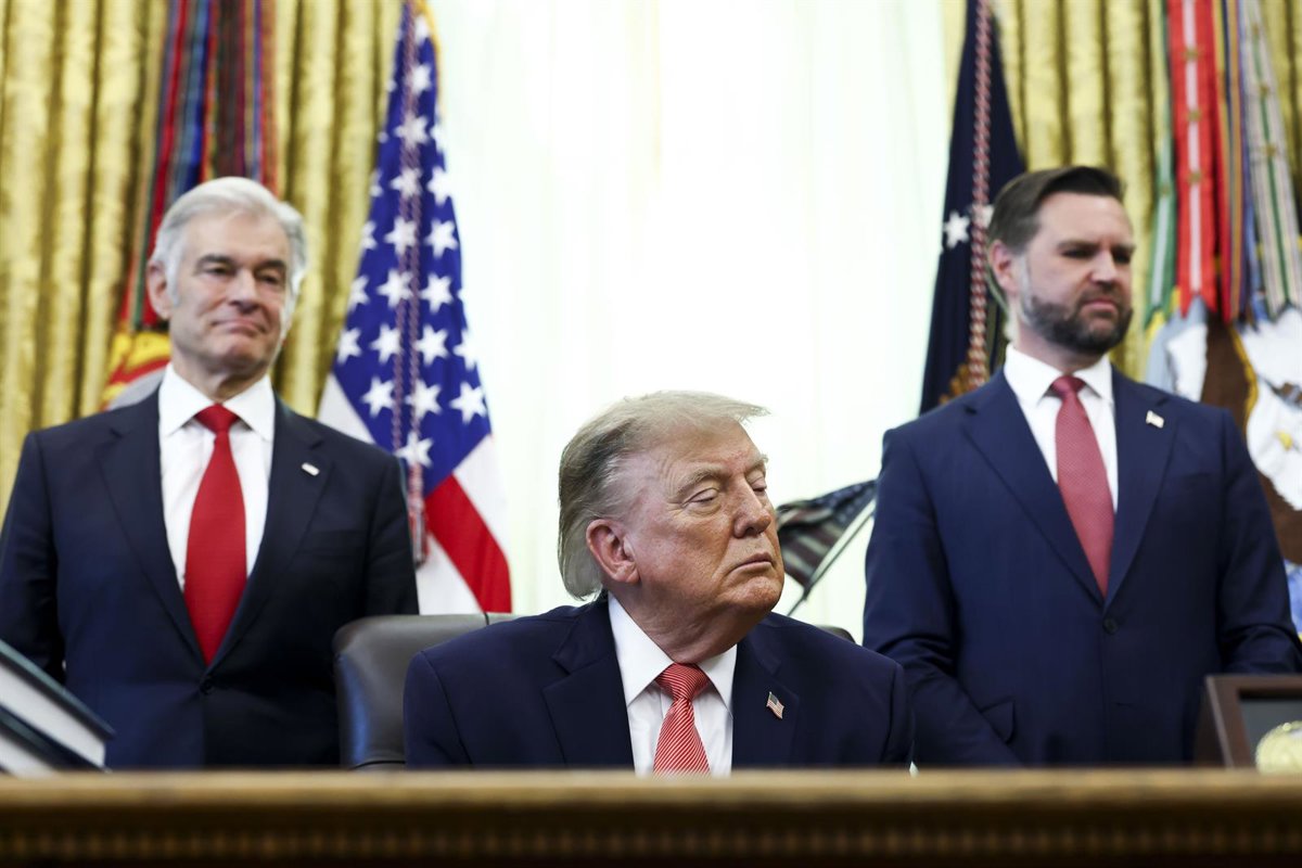 Trump evita confirmar su apoyo a Vance para 2028 en EE. UU