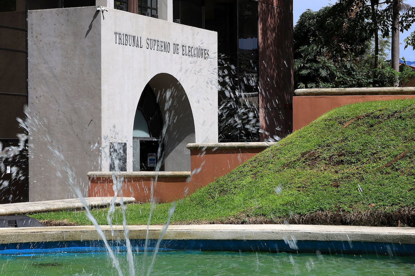 Costa Rica cambia reglas de paridad para elecciones municipales de 2028