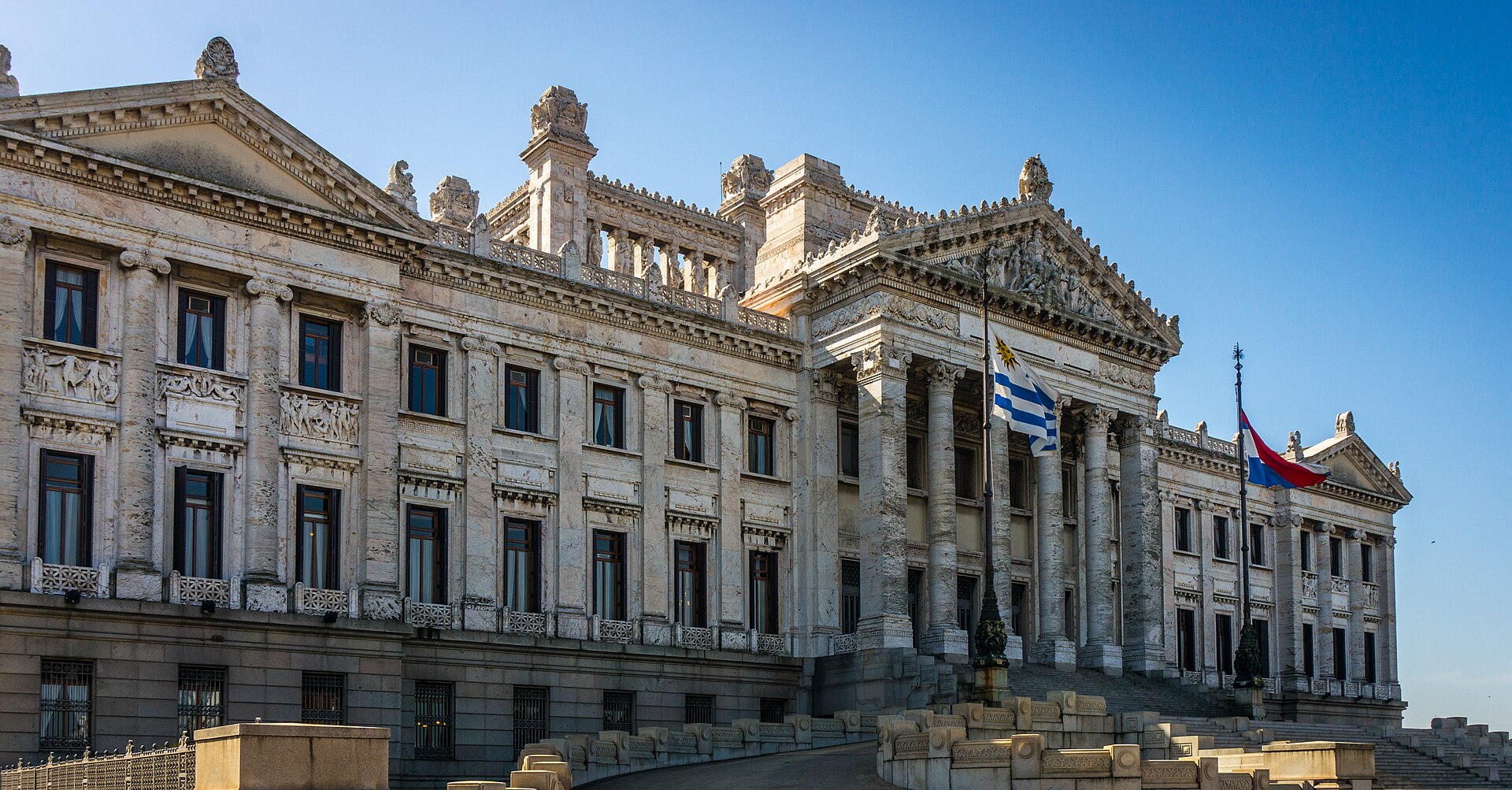 Gobierno de Uruguay enviará al Parlamento proyecto sobre nacionalidad de ciudadanos legales