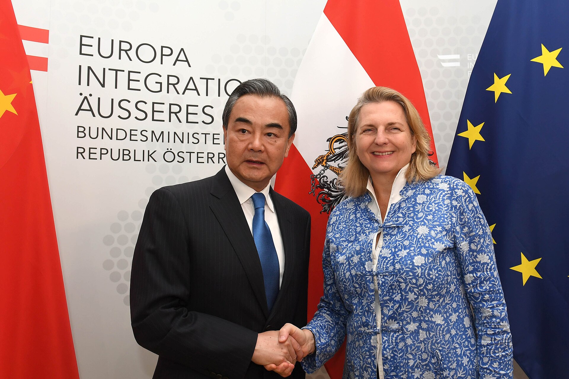Wang Yi viajará a Azerbaiyán, Croacia, Montenegro y Bulgaria