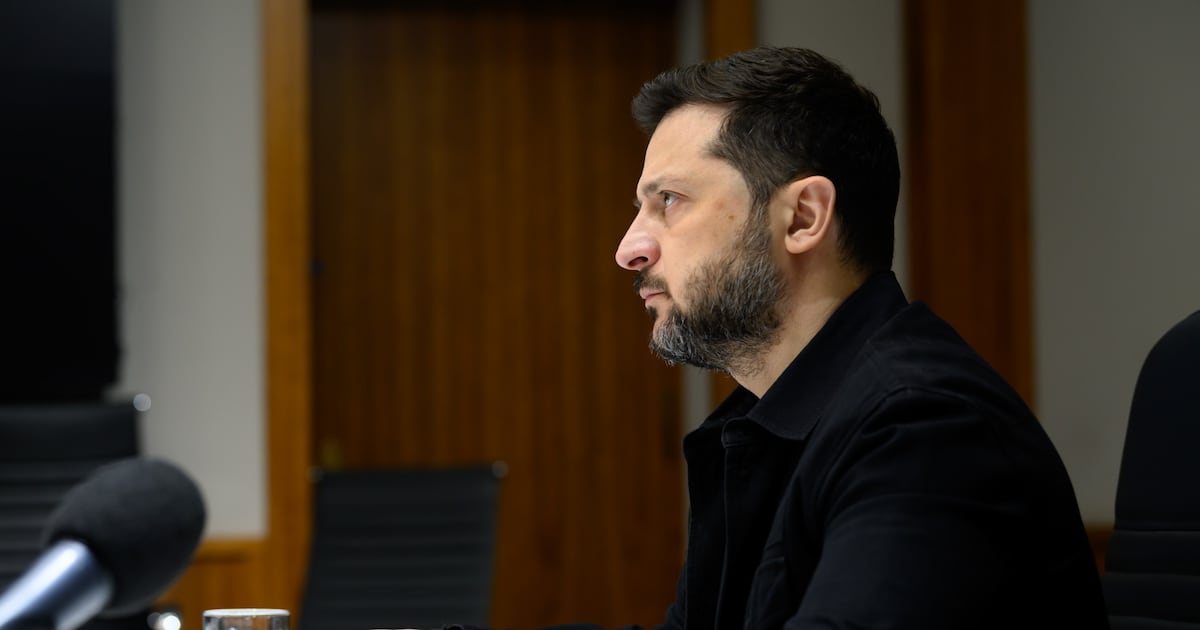 Zelensky denuncia restricciones a Starlink y falta de alertas de EE. UU